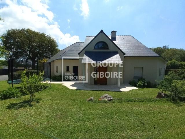 Maison 7 pièces 266 m²