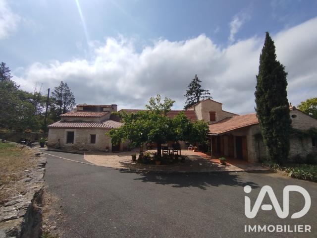 Maison 7 pièces 267 m²