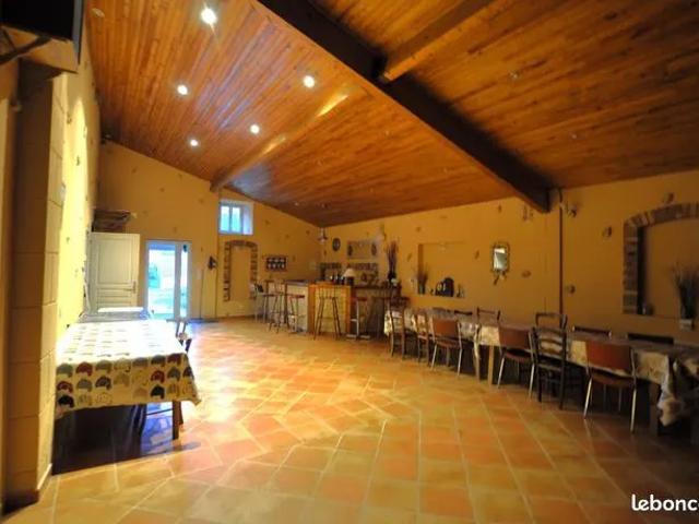 Maison 7 pièces 267 m²