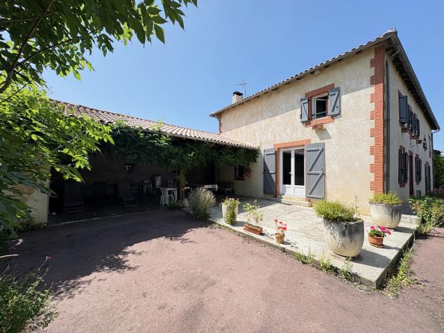 Maison 7 pièces 268 m²