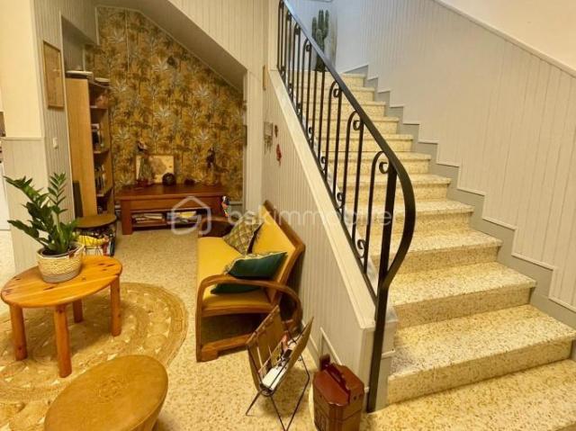 Maison 7 pièces 268 m²