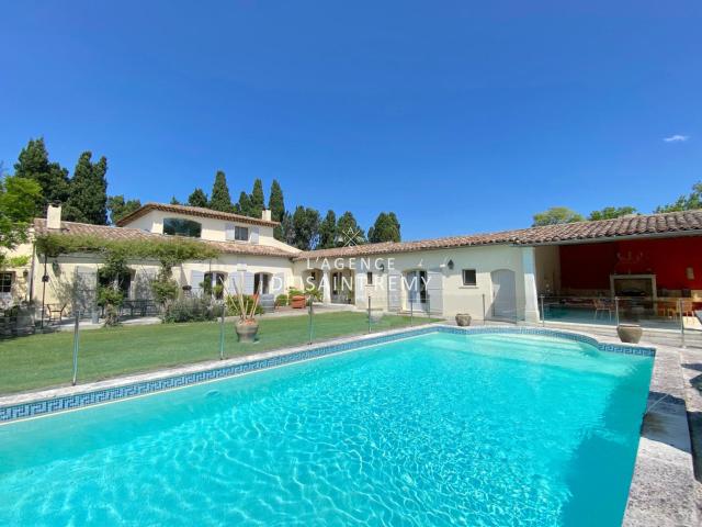 Maison 7 pièces 268 m²