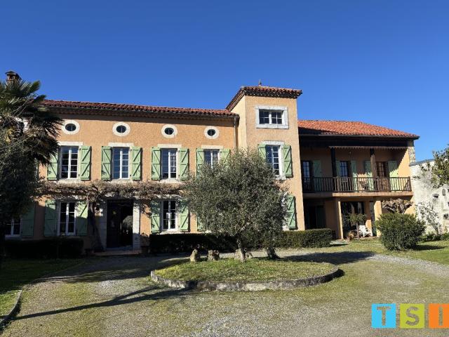 Maison 7 pièces 268 m²