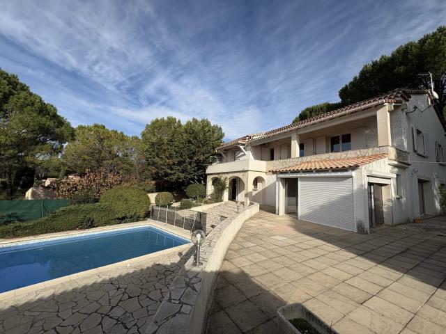 Maison 7 pièces 269 m²