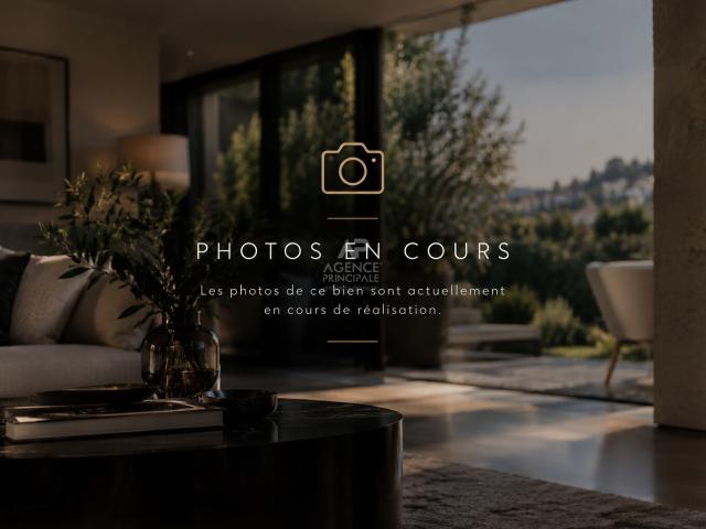 Maison 7 pièces 300 m²