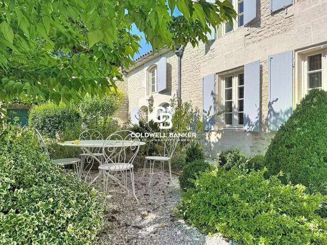 Maison 7 pièces 260 m²