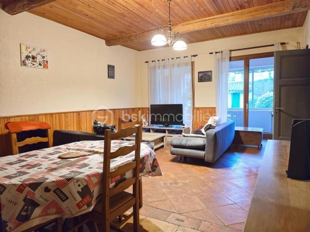 Maison 7 pièces 260 m²