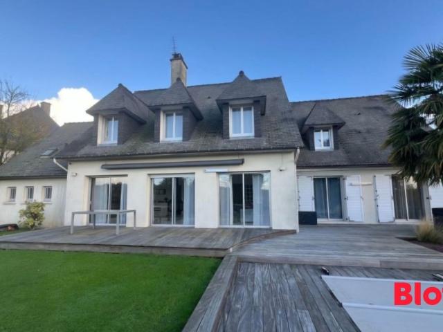 Maison 7 pièces 260 m²
