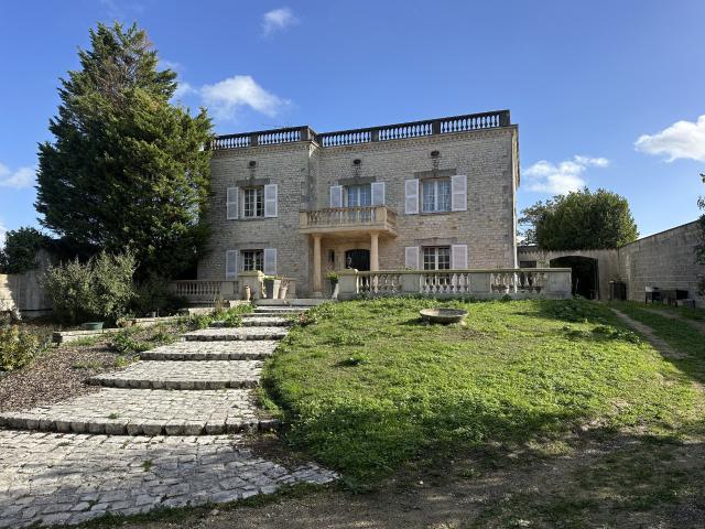 Maison 7 pièces 260 m²