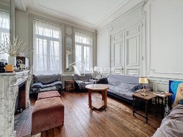 Maison 7 pièces 260 m²