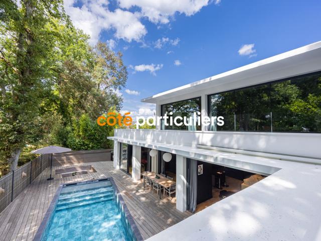 Maison 7 pièces 260 m²