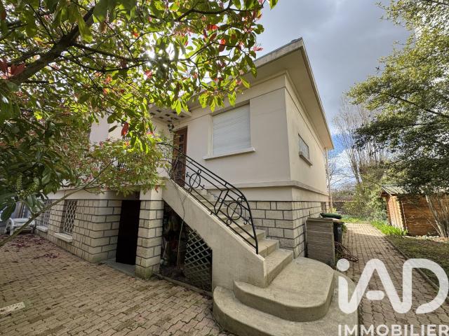 Maison 7 pièces 260 m²