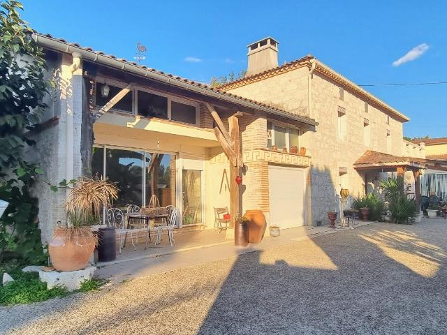 Maison 7 pièces 260 m²