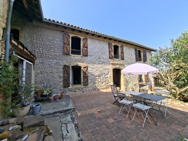 Maison 7 pièces 260 m²