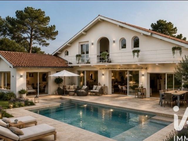 Maison 7 pièces 260 m²