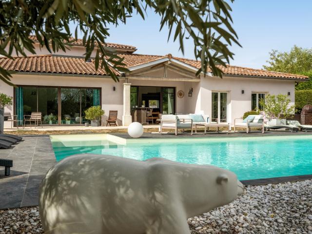 Maison 7 pièces 261 m²