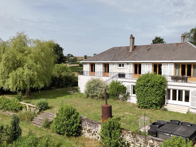 Maison 7 pièces 261 m²