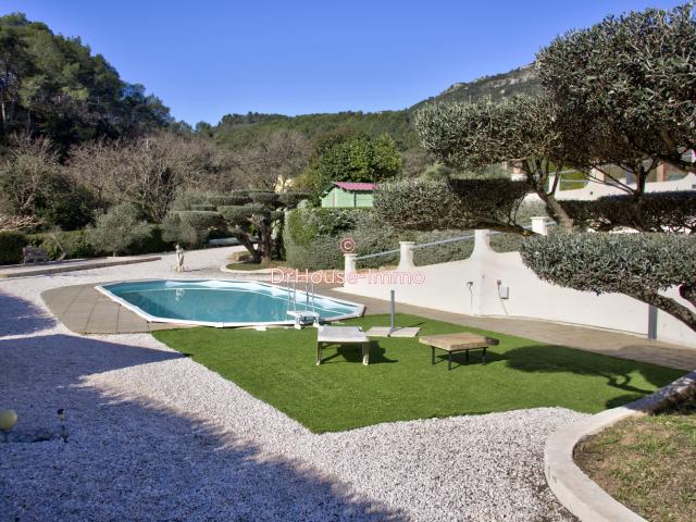 Maison 7 pièces 262 m²