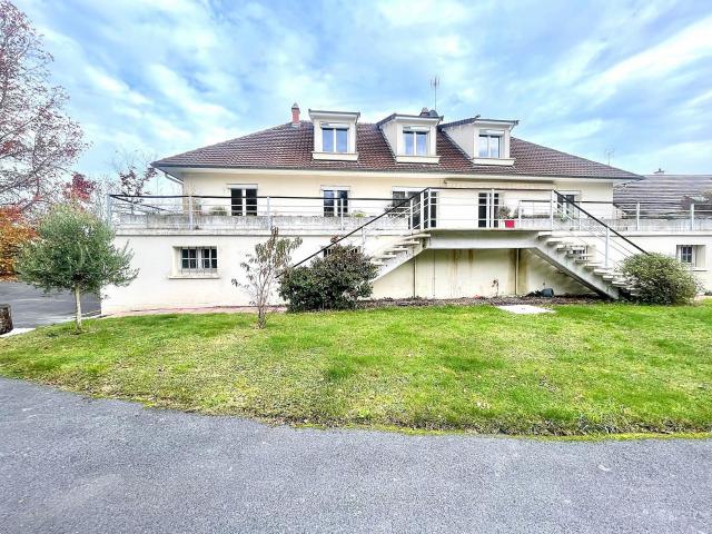 Maison 7 pièces 262 m²