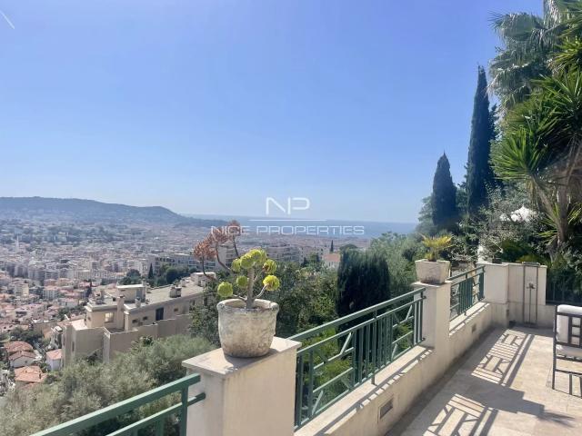 Maison 7 pièces 262 m²
