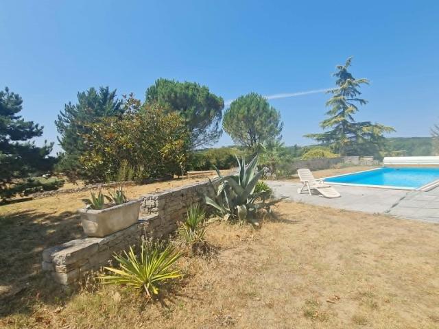 Maison 7 pièces 262 m²