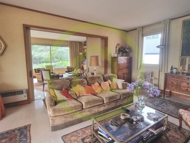 Maison 7 pièces 263 m²