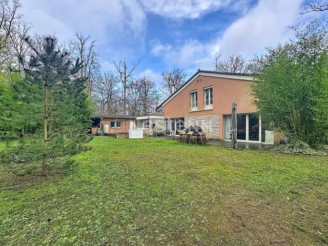 Maison 7 pièces 263 m²