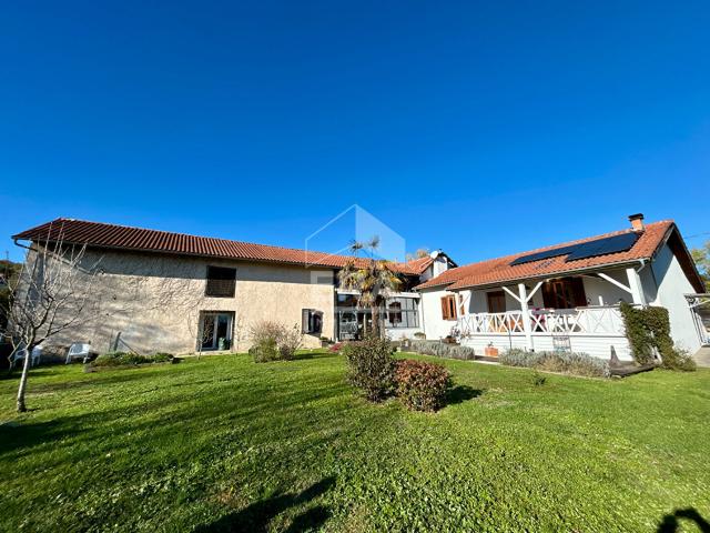 Maison 7 pièces 263 m²