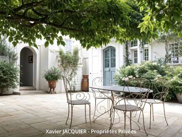 Maison 7 pièces 263 m²