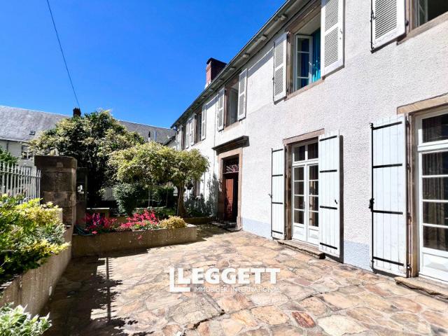 Maison 7 pièces 275 m²