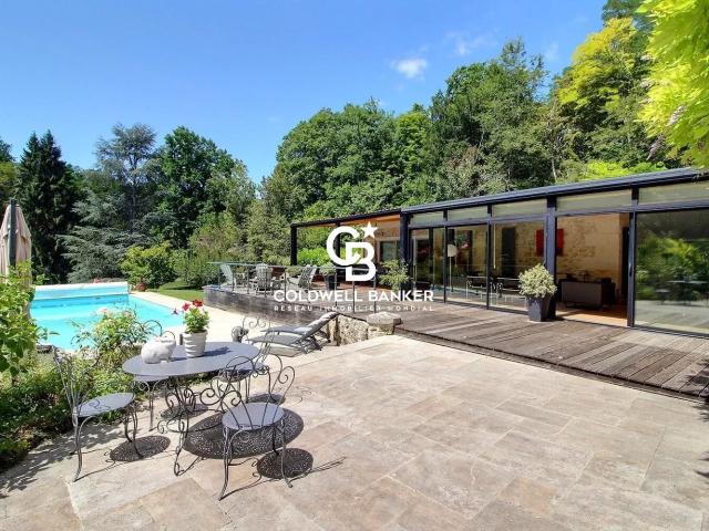 Maison 7 pièces 275 m²