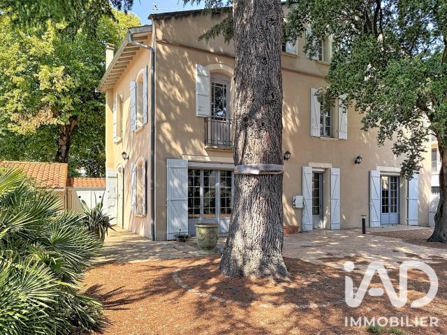 Maison 7 pièces 275 m²