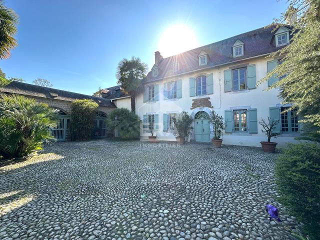 Maison 7 pièces 276 m²