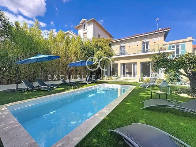 Maison 7 pièces 276 m²