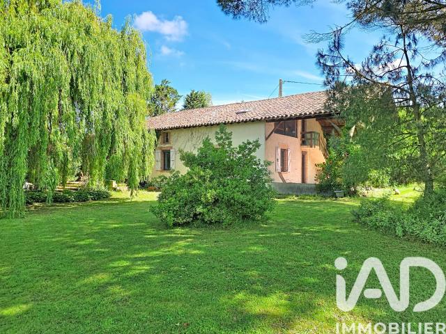 Maison 7 pièces 277 m²