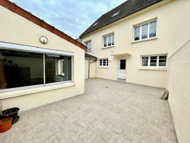 Maison 7 pièces 278 m²