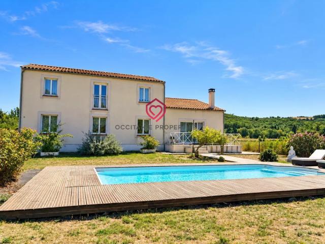 Maison 7 pièces 278 m²