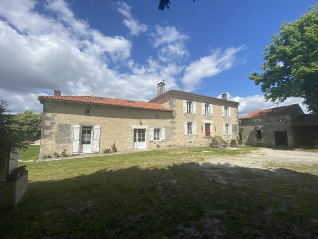Maison 7 pièces 279 m²
