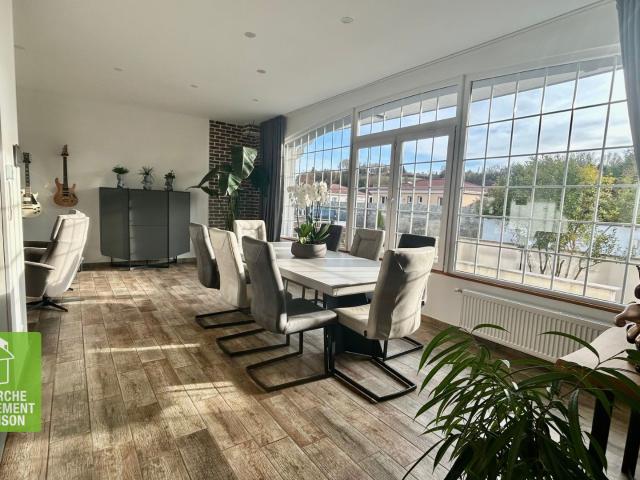 Maison 7 pièces 270 m²