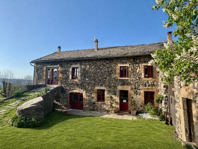 Maison 7 pièces 270 m²