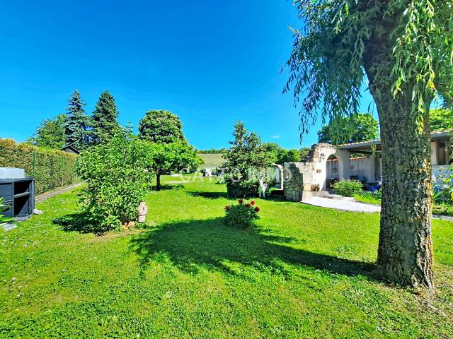 Maison 7 pièces 270 m²