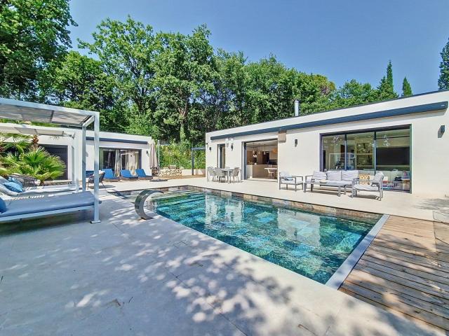 Maison 7 pièces 270 m²