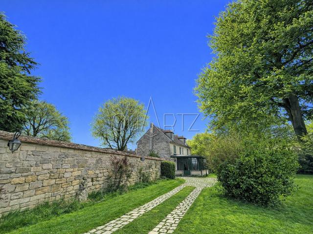Maison 7 pièces 270 m²