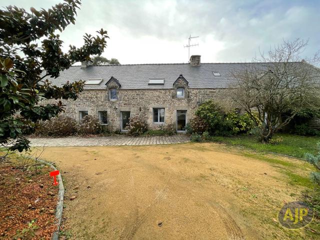 Maison 7 pièces 270 m²