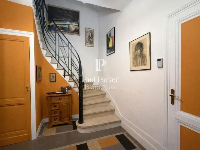 Maison 7 pièces 270 m²