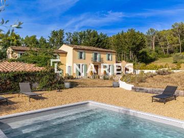 Maison 7 pièces 270 m²