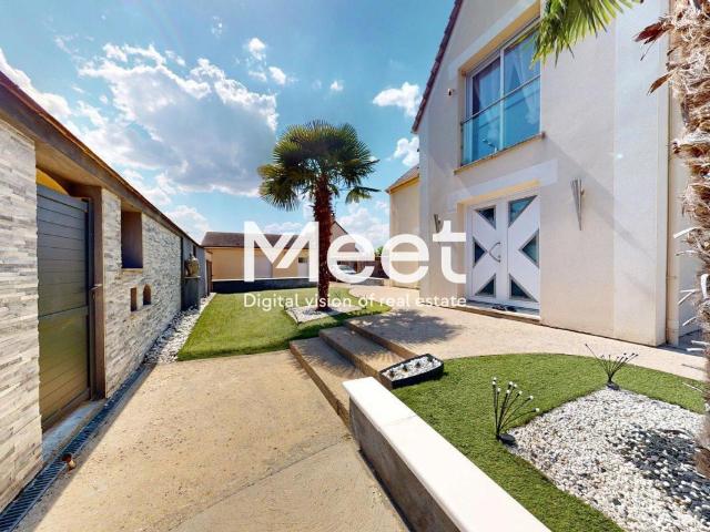 Maison 7 pièces 270 m²
