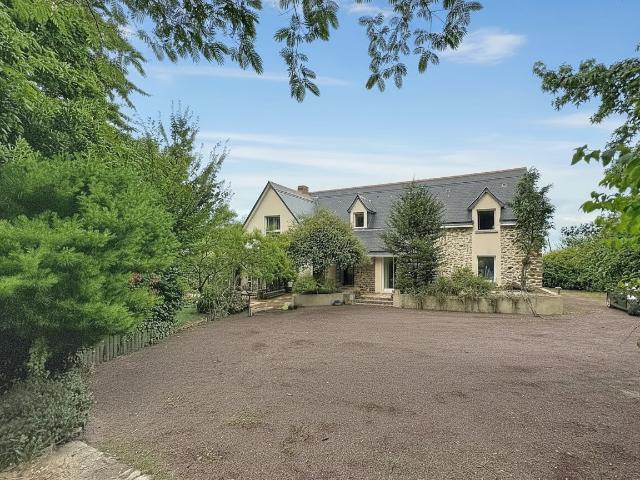 Maison 7 pièces 271 m²