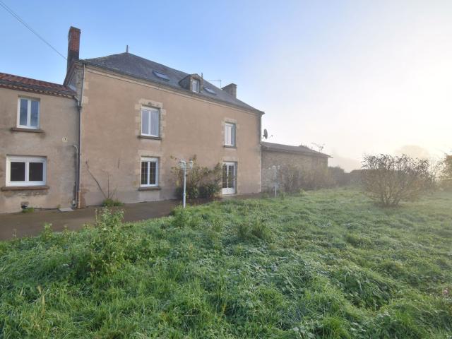 Maison 7 pièces 271 m²