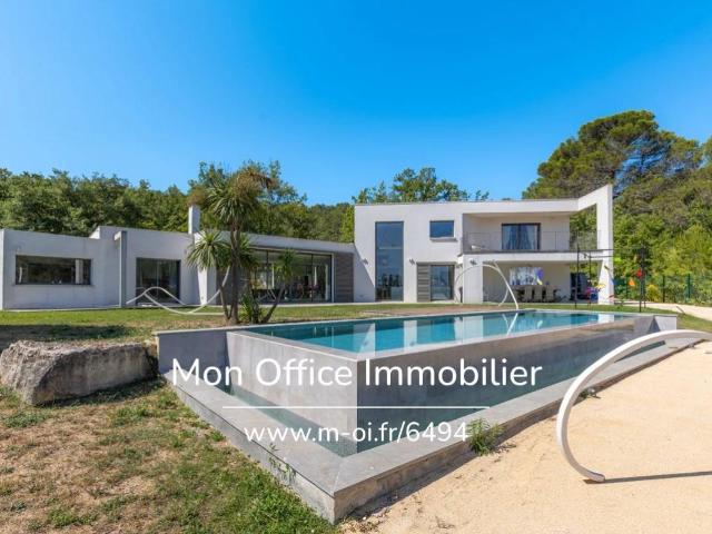 Maison 7 pièces 272 m²
